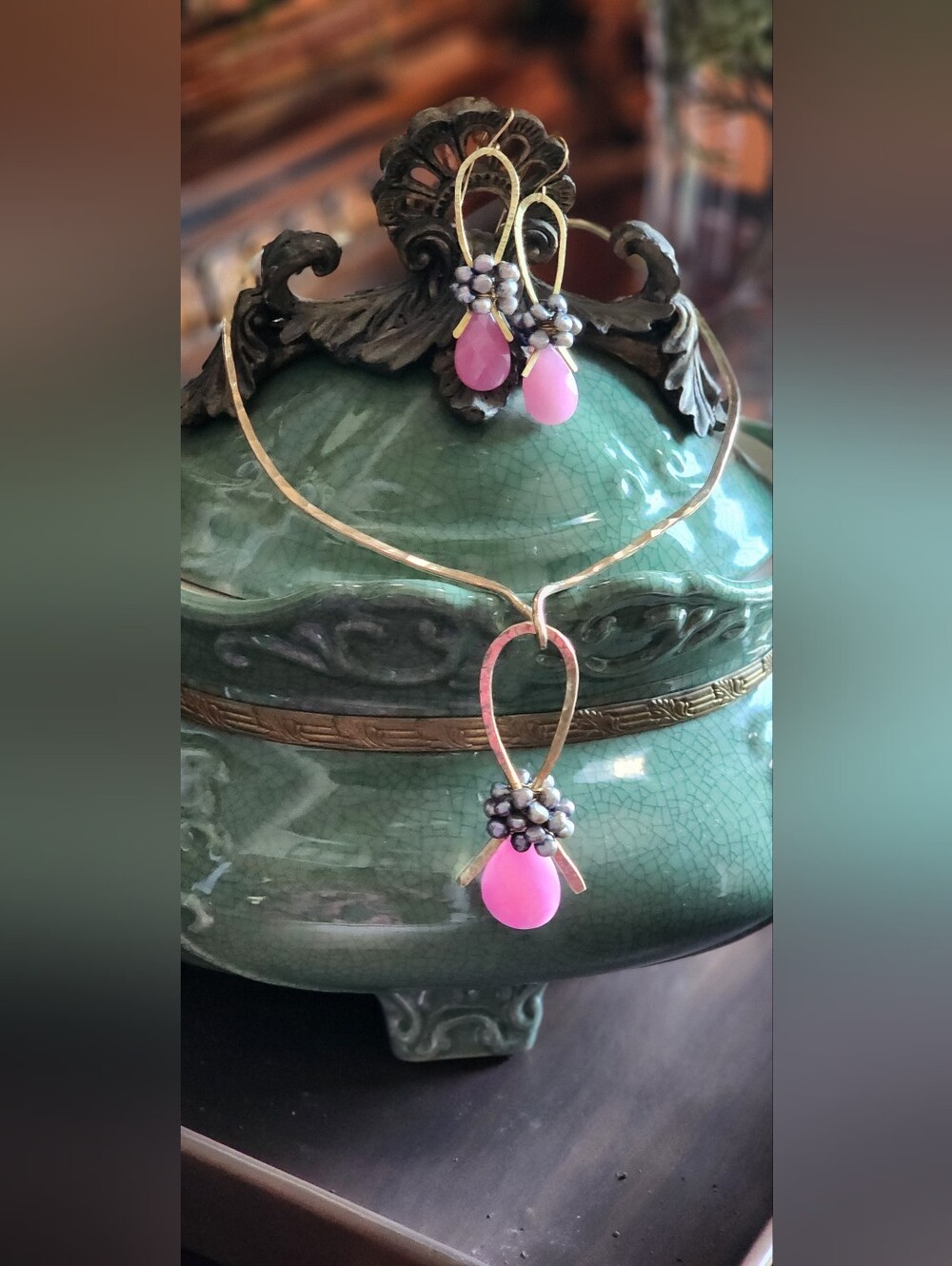 Handmade Pink Jade Teardrop Pendant Necklace and Earrings Set . Hammered Wire